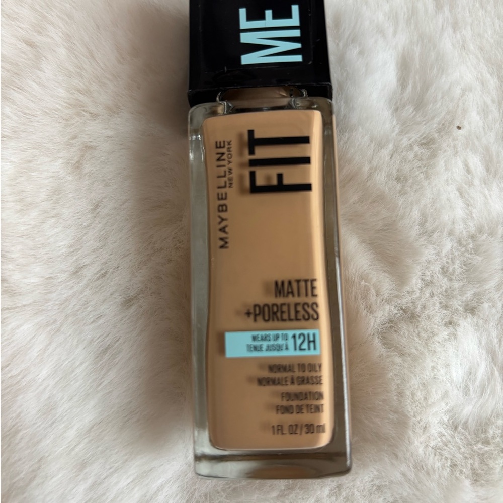 Maybelline Fit Me Matte + Poreless Foundation - Tan